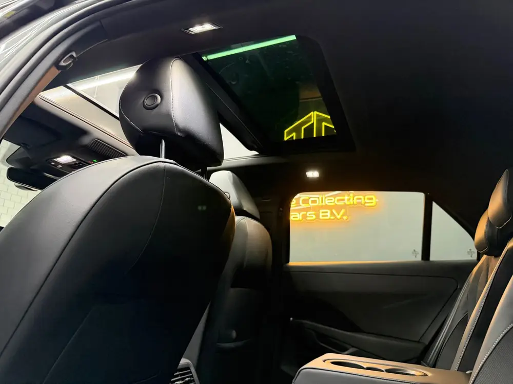 Volkswagen T-Roc 1.5 eTsi R-Line First Edition Pano-IQ-KEYLE uit 2026, foto 19