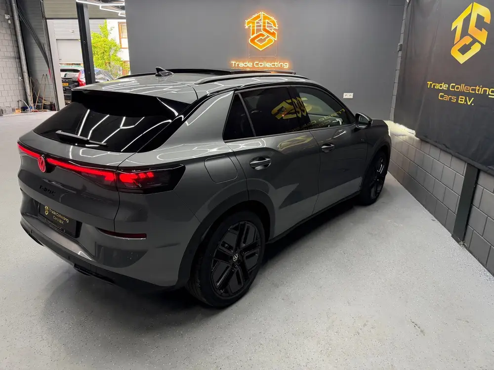 Volkswagen T-Roc 1.5 eTsi R-Line First Edition Pano-IQ-KEYLE uit 2026, foto 5