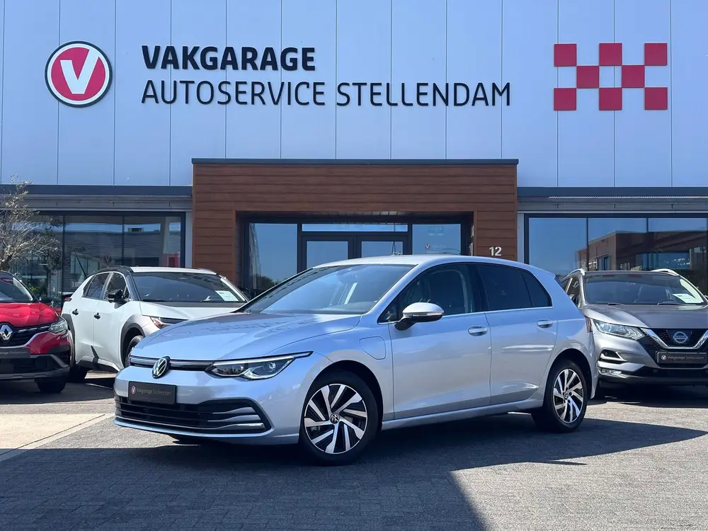 Volkswagen Golf 1.4 eHybrid Style|Memory|Matrix|IQ Light|Mas uit 2022