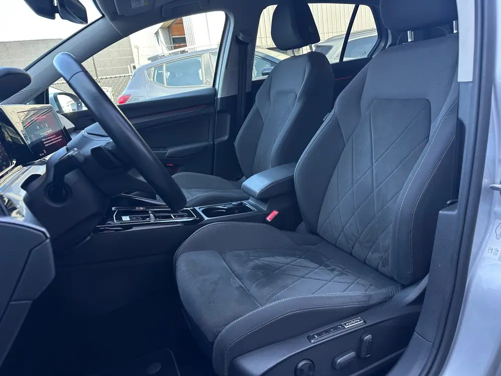 Volkswagen Golf 1.4 eHybrid Style|Memory|Matrix|IQ Light|Mas uit 2022, foto 4