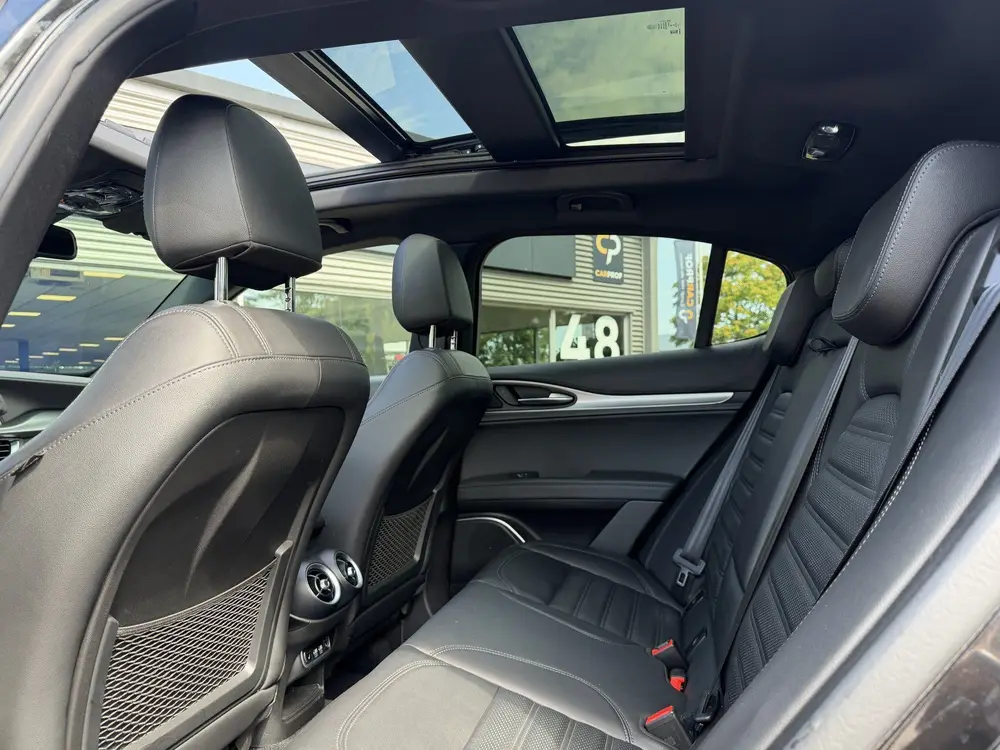 Alfa Romeo Stelvio 2.0 T AWD Veloce uit 2021, foto 12