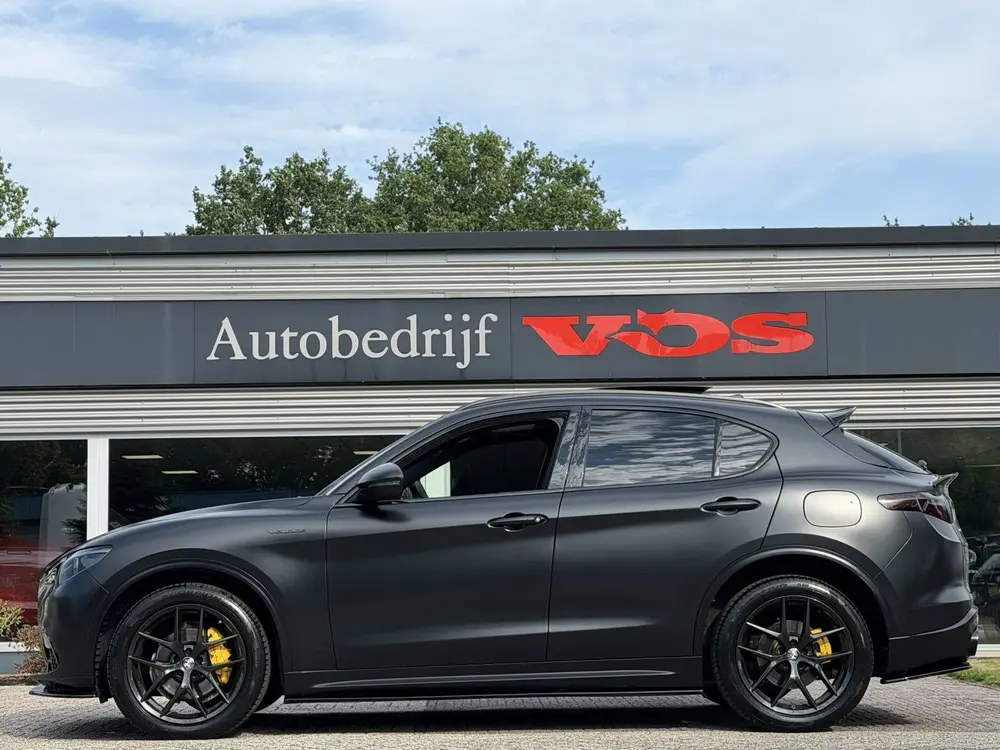 Alfa Romeo Stelvio 2.0 T AWD Veloce uit 2021, foto 3