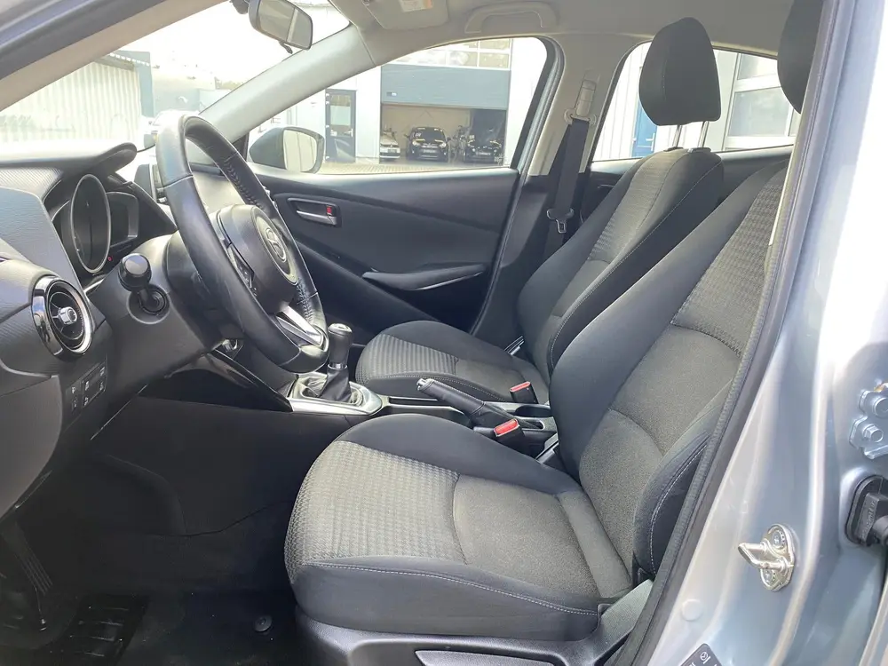 Mazda 2 1.5 Skyactiv-G Clima uit 2019, foto 5