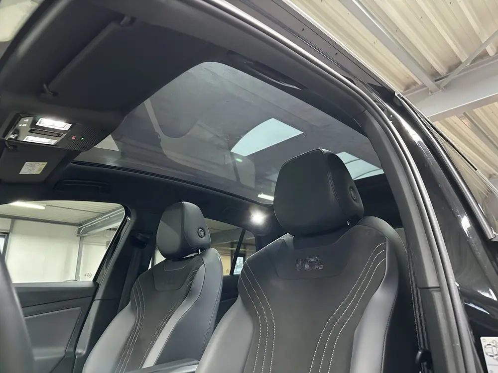 Volkswagen ID.5 Pro 77 kWh | Matrix | Pano | HUD | Warmtepom uit 2023, foto 8