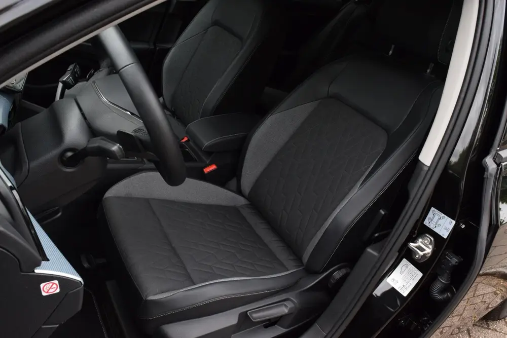 Volkswagen Golf 1.5 eTSI Goal|ACC|Sfeer|Carplay|Stuur+stoelv uit 2025, foto 18