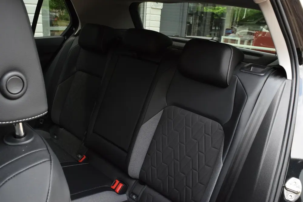 Volkswagen Golf 1.5 eTSI Goal|ACC|Sfeer|Carplay|Stuur+stoelv uit 2025, foto 20