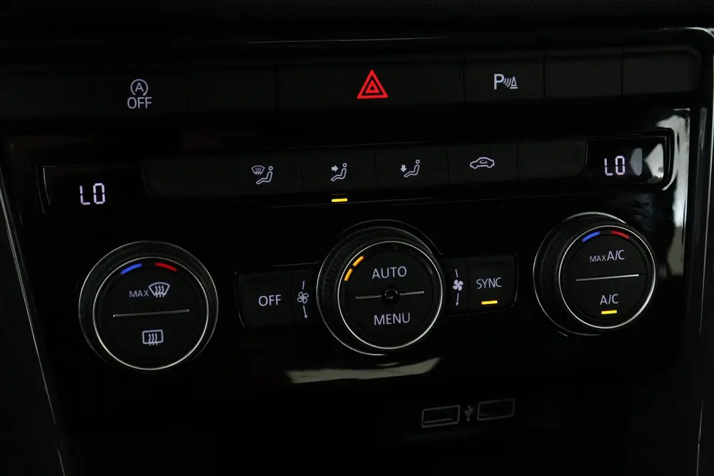 Volkswagen T-Roc 1.5TSI/150PK SPORT R-LINE -EXECUTIVE|CAMERA uit 2019, foto 20