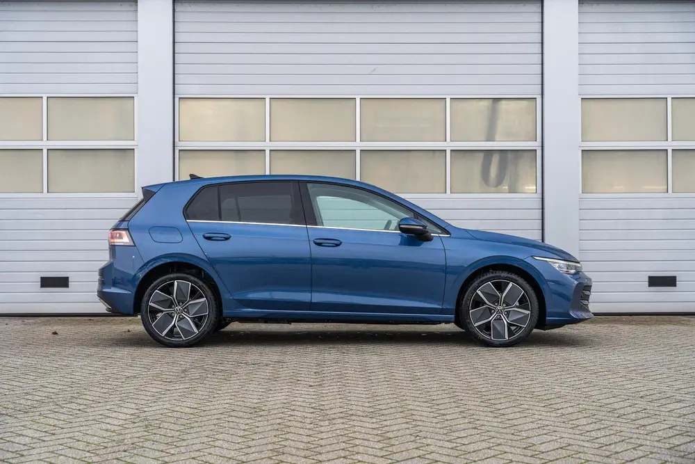 Volkswagen Golf 1.5 eHybrid 204pk Style Edition | Massage | uit 2026, foto 3