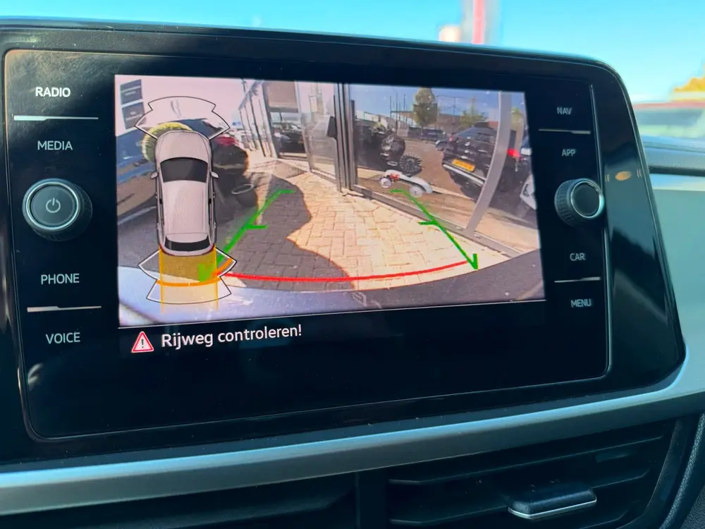 Volkswagen T-Roc 1.5 TSI Oranje Editi AUT|ACC|Camera|CARPLAY uit 2024, foto 3