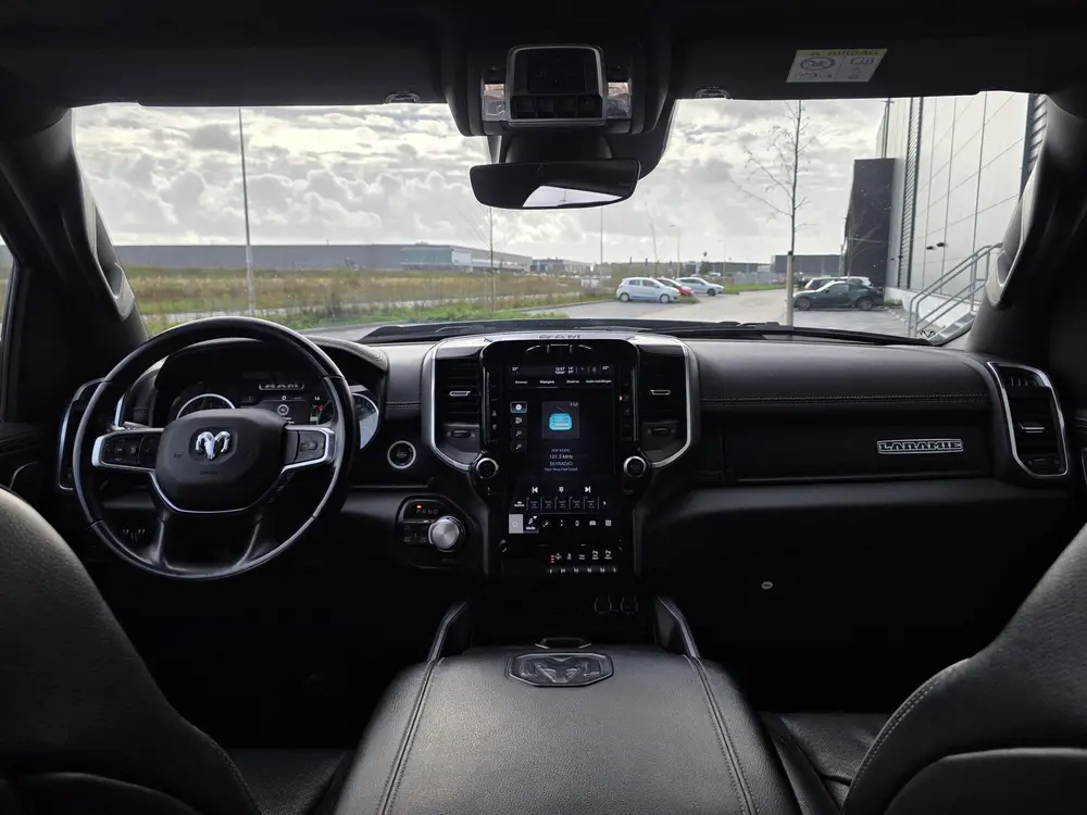 Dodge Ram 1500 Ram 1500 LARAMIE NIGHT EDITION 4X4 CREW CAB 5.7 LTR V8 uit 2023, foto 15