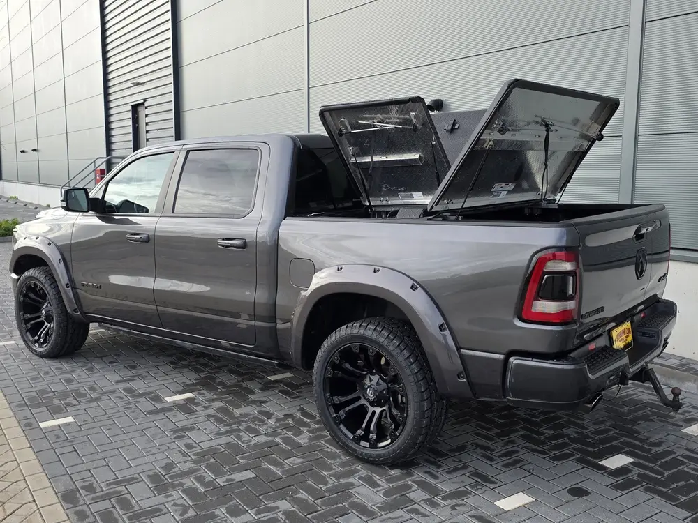 Dodge Ram 1500 Ram 1500 LARAMIE NIGHT EDITION 4X4 CREW CAB 5.7 LTR V8 uit 2023, foto 19