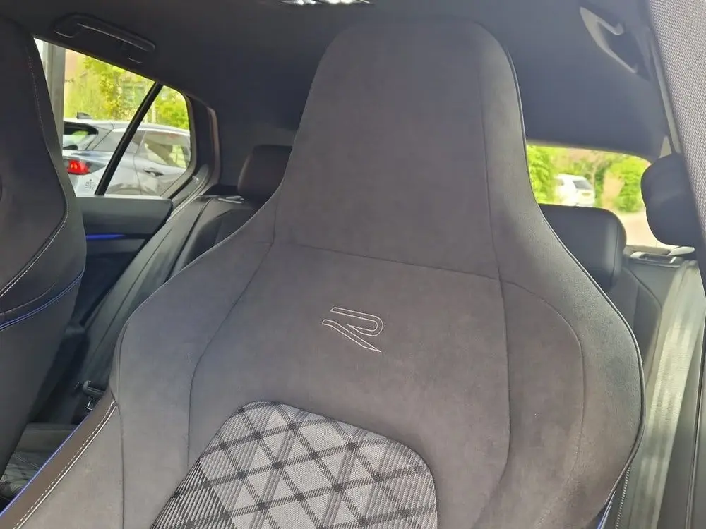 Volkswagen Golf 1.5 eTSI R-Line 360 Camera - NL Auto - Stu uit 2025, foto 13