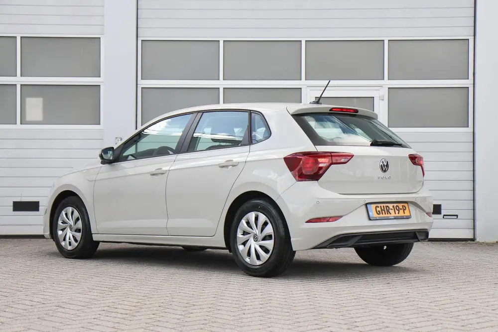 Volkswagen Polo 1.0 MPI 80pk Polo | App Connect | Parkeersen uit 2024, foto 11