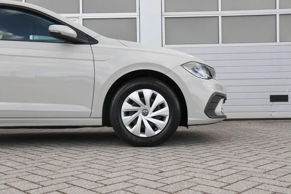 Volkswagen Polo 1.0 MPI 80pk Polo | App Connect | Parkeersen uit 2024, foto 13