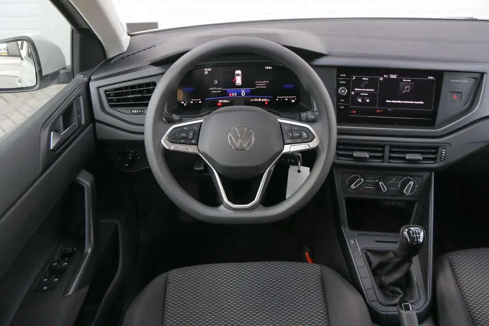 Volkswagen Polo 1.0 MPI 80pk Polo | App Connect | Parkeersen uit 2024, foto 19