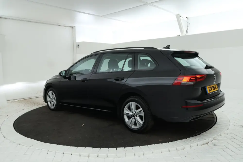 Volkswagen Golf 2.0 TDI Life Business Automaat, Navigatie uit 2021, foto 2