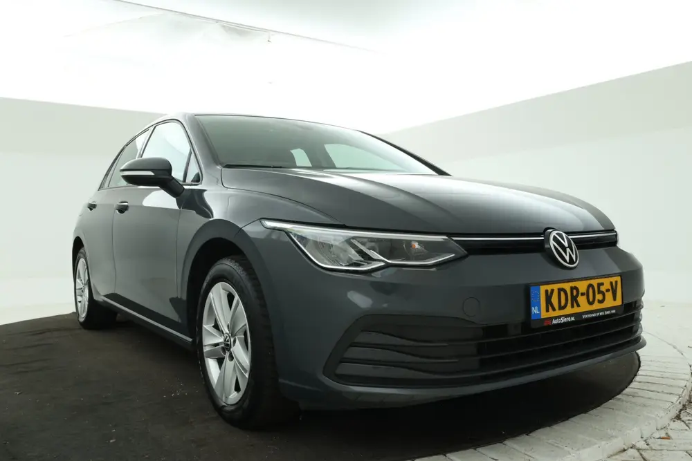 Volkswagen Golf 1.0 TSI Life Business 5 Deurs hb, Navigatie uit 2021, foto 5