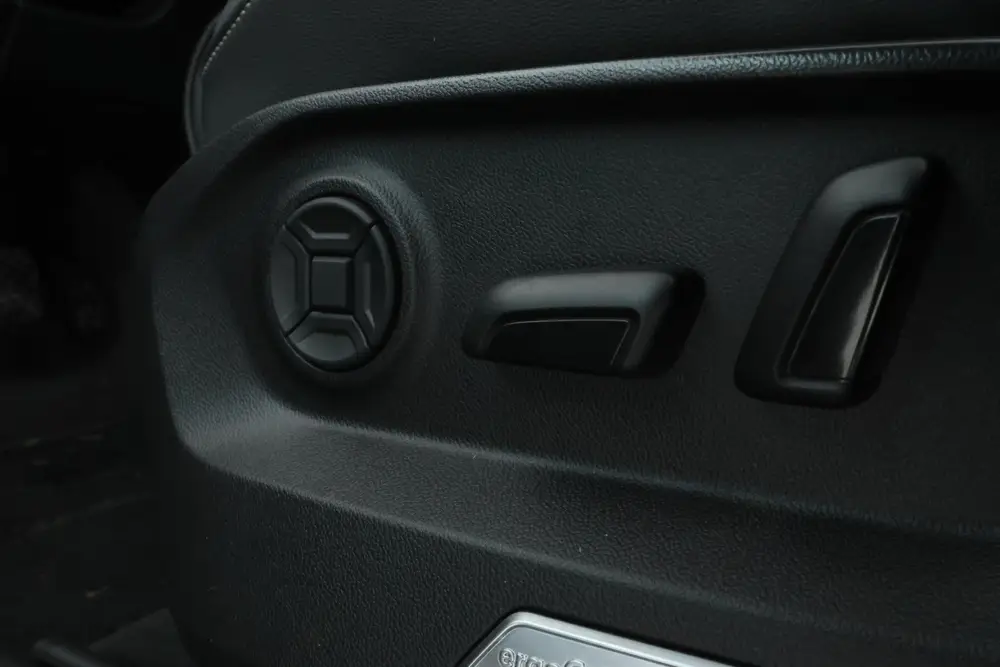 Volkswagen Touareg 3.0 TSi eHybrid 4MOTION FULL BLACK! Navi uit 2020, foto 17