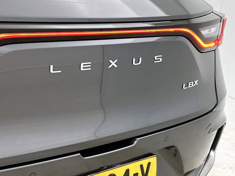 Lexus LBX Relax 2WD uit 2025, foto 20