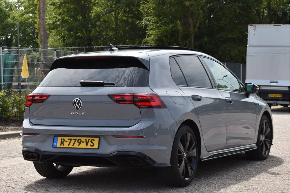 Volkswagen Golf 2.0 TSI 191 PK 3x R-Line Nardo Grey Winter p uit 2022, foto 6