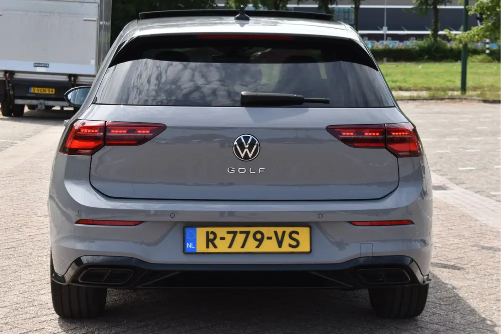 Volkswagen Golf 2.0 TSI 191 PK 3x R-Line Nardo Grey Winter p uit 2022, foto 7