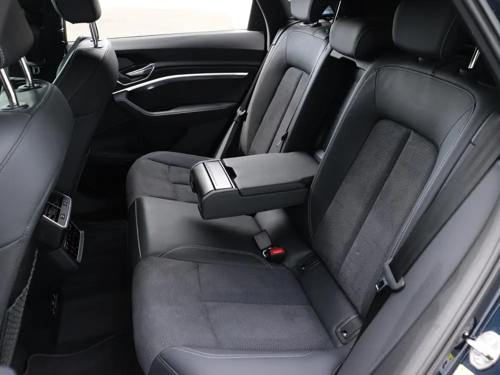 Audi Q8 e-tron 55 quattro S Edition 115 kWh uit 2023, foto 10
