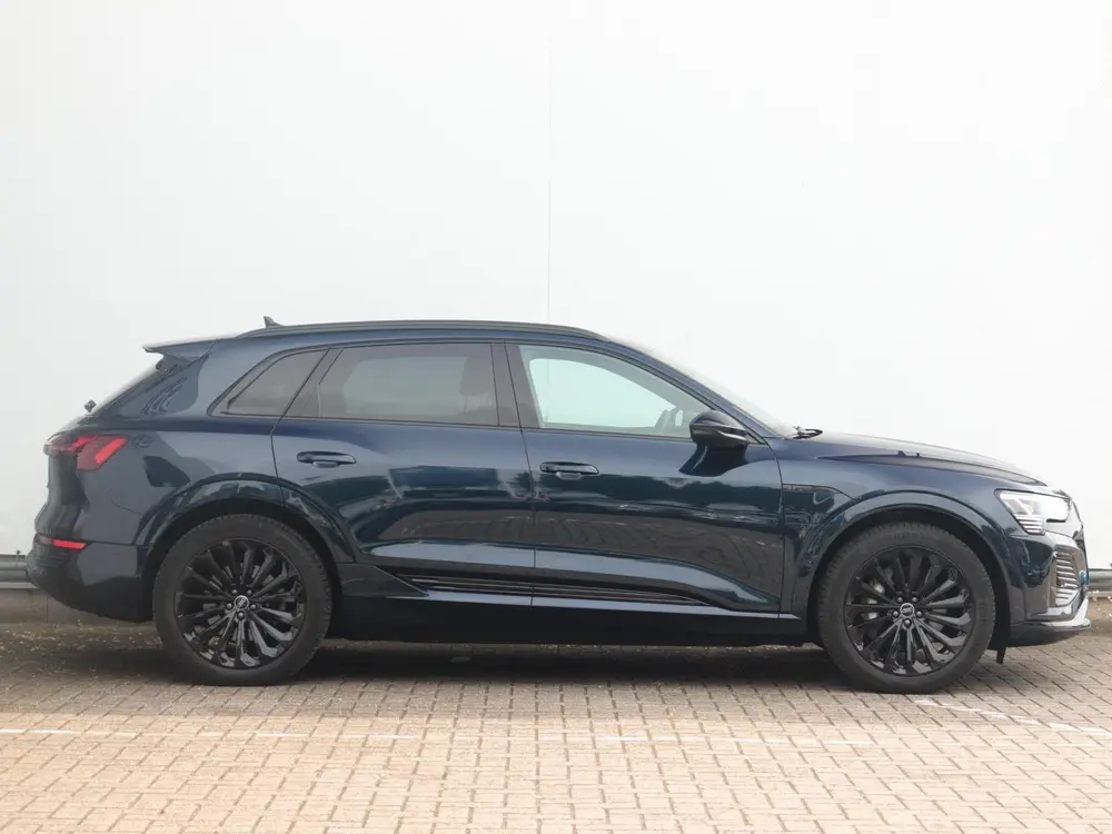 Audi Q8 e-tron 55 quattro S Edition 115 kWh uit 2023, foto 2