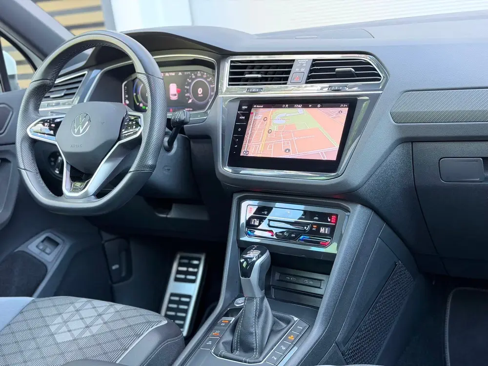 Volkswagen Tiguan 1.4 TSI eHybrid R-Line Pano/Keyless/Camera uit 2023, foto 17