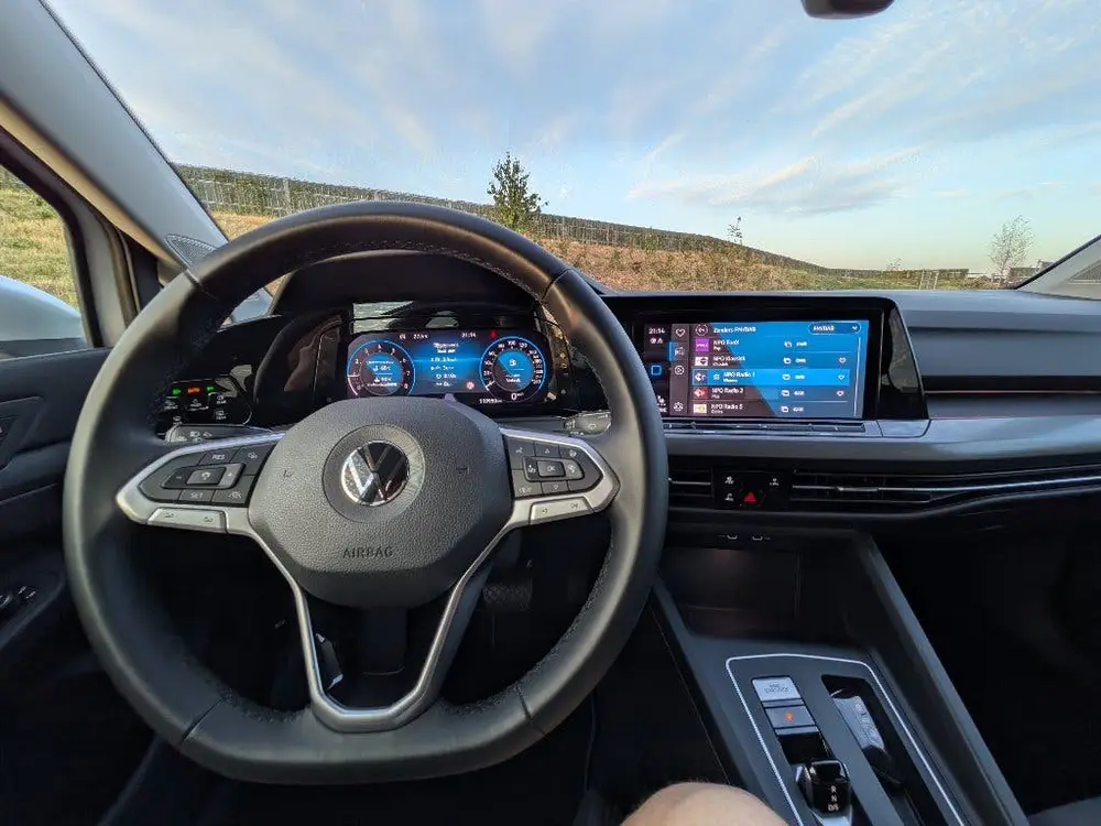 Volkswagen Golf VW Golf 8 1.5 eTSI 150pk DSG Style IQ.Light TravelAssist Cam uit 2020, foto 19