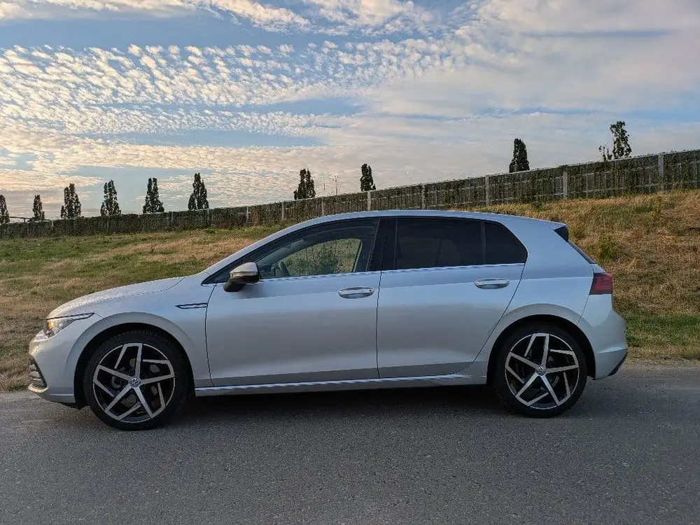 Volkswagen Golf VW Golf 8 1.5 eTSI 150pk DSG Style IQ.Light TravelAssist Cam uit 2020, foto 5