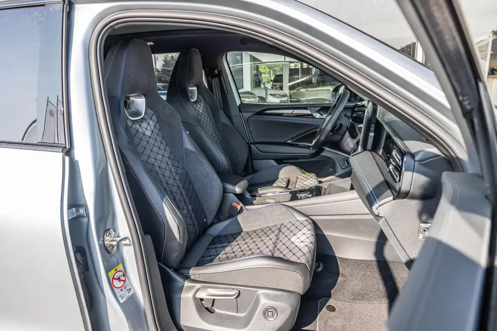 Volkswagen Tiguan 1.5 eHybrid 204pk R-Line Edition | Panoram uit 2026, foto 14