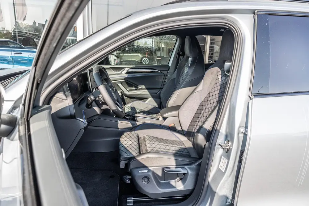 Volkswagen Tiguan 1.5 eHybrid 204pk R-Line Edition | Panoram uit 2026, foto 4