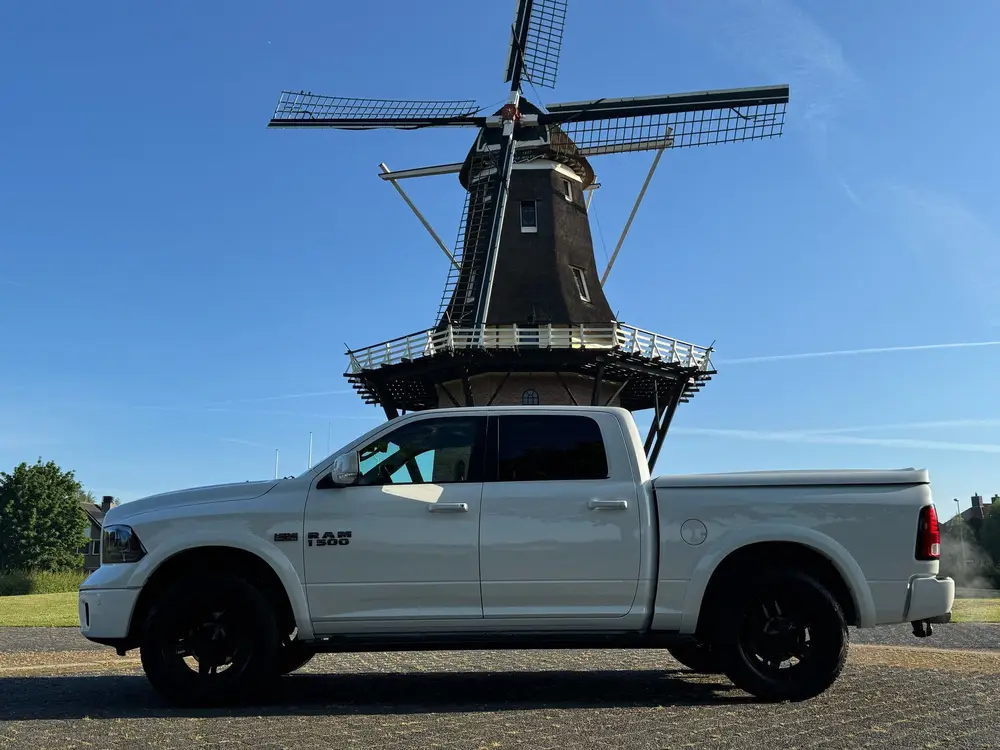 Dodge Ram 1500 Ram 1500 / 5.7 HEMI V8 / 4X4 / LUCHTVERING (bj 2019) uit 2019, foto 5