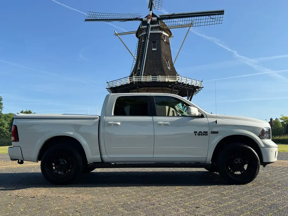 Dodge Ram 1500 Ram 1500 / 5.7 HEMI V8 / 4X4 / LUCHTVERING (bj 2019) uit 2019, foto 6