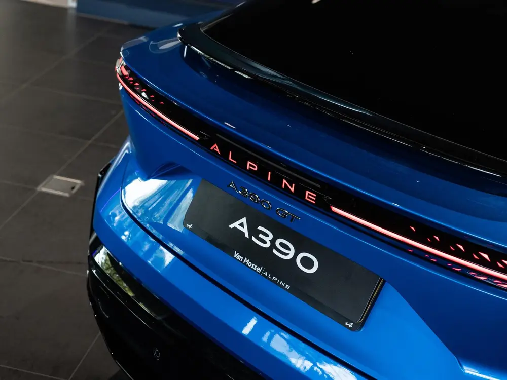 Alpine A390 GT | Bleu Alpine Vision | Sabelt® Alpine sports uit 2026, foto 11