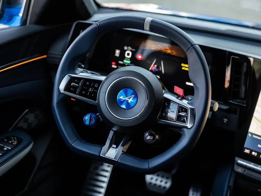 Alpine A390 GT | Bleu Alpine Vision | Sabelt® Alpine sports uit 2026, foto 13