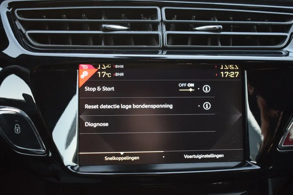 DS Automobiles 3 DS 3 1.2 PureTech So Chic | CLIMATE CONTROL |CRUISE CONTROL uit 2019, foto 18