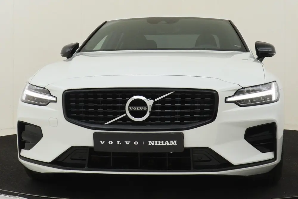 Volvo S60 B3 (M-HYBRID) R-DESIGN -HARMAN uit 2022, foto 9
