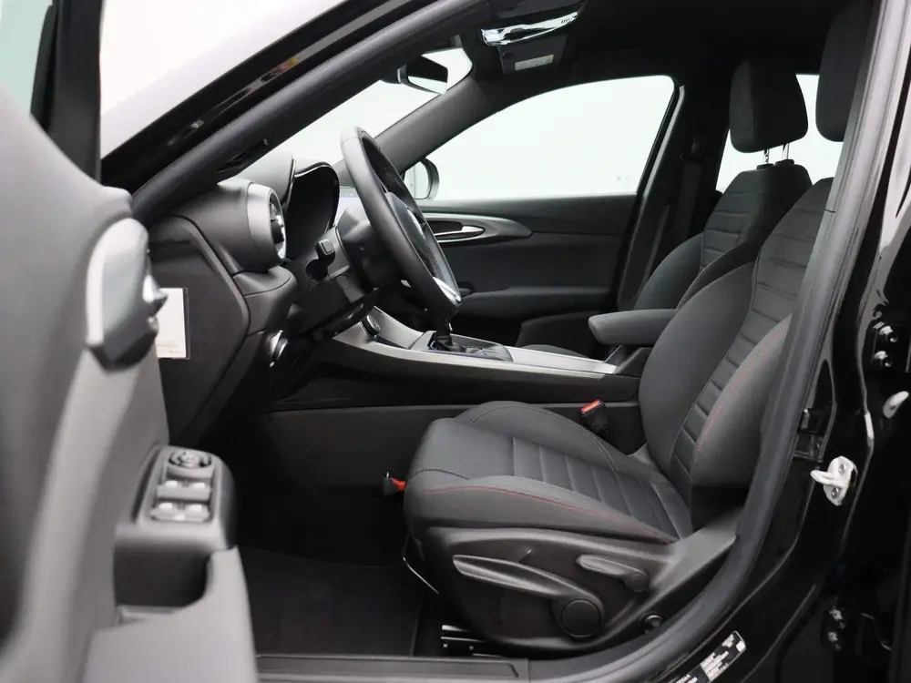 Alfa Romeo Tonale 1.5T Hybrid Sprint | Navigatie | Climate C uit 2023, foto 2