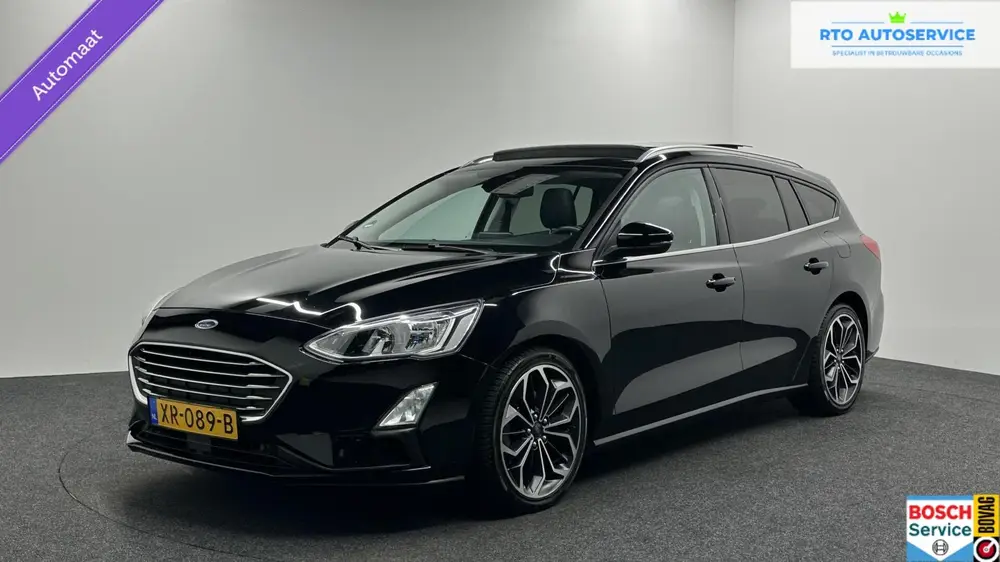 Ford Focus Wagon 1.0 EcoBoost Titanium Business PANO LEER CR uit 2019