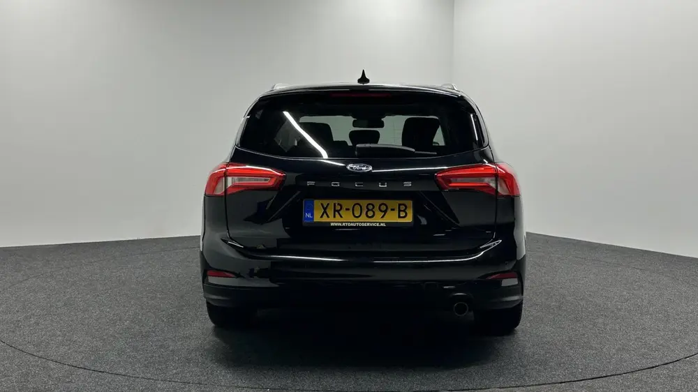 Ford Focus Wagon 1.0 EcoBoost Titanium Business PANO LEER CR uit 2019, foto 13