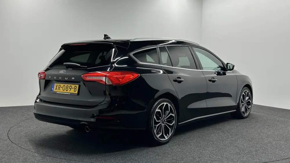 Ford Focus Wagon 1.0 EcoBoost Titanium Business PANO LEER CR uit 2019, foto 2