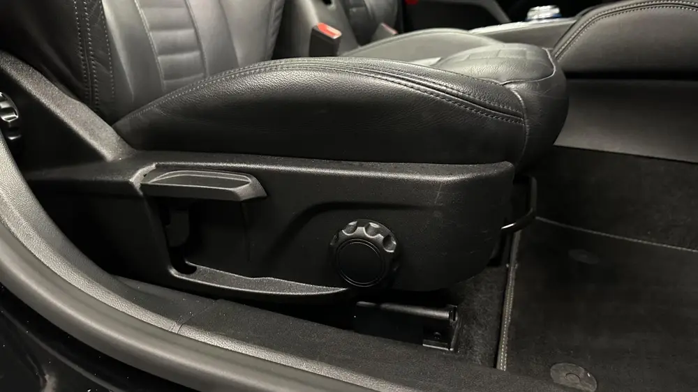 Ford Focus Wagon 1.0 EcoBoost Titanium Business PANO LEER CR uit 2019, foto 20