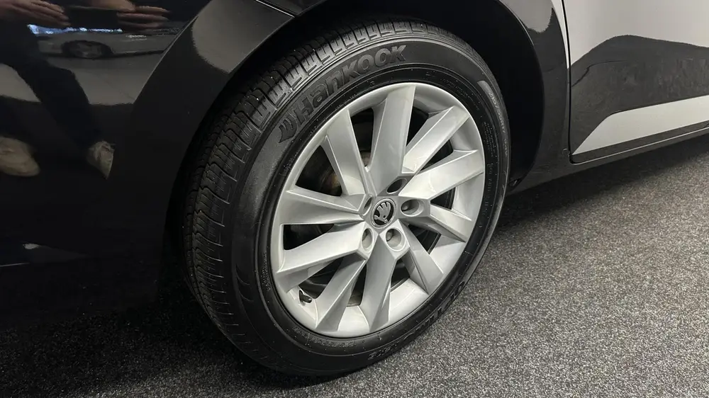 Skoda Superb 1.5 TSI ACT Style Business CAMERA CARPLAY uit 2019, foto 15