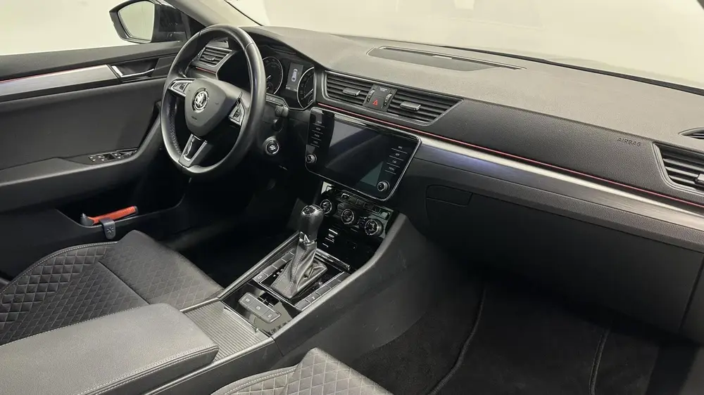 Skoda Superb 1.5 TSI ACT Style Business CAMERA CARPLAY uit 2019, foto 17