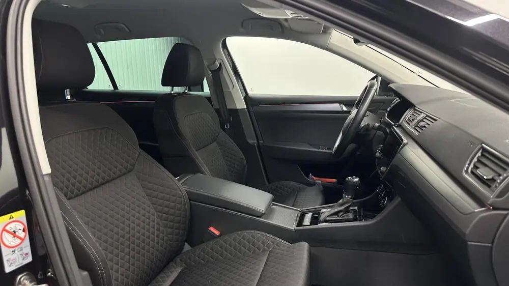Skoda Superb 1.5 TSI ACT Style Business CAMERA CARPLAY uit 2019, foto 4