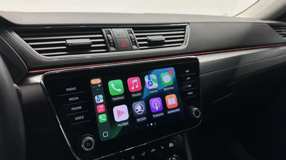 Skoda Superb 1.5 TSI ACT Style Business CAMERA CARPLAY uit 2019, foto 8