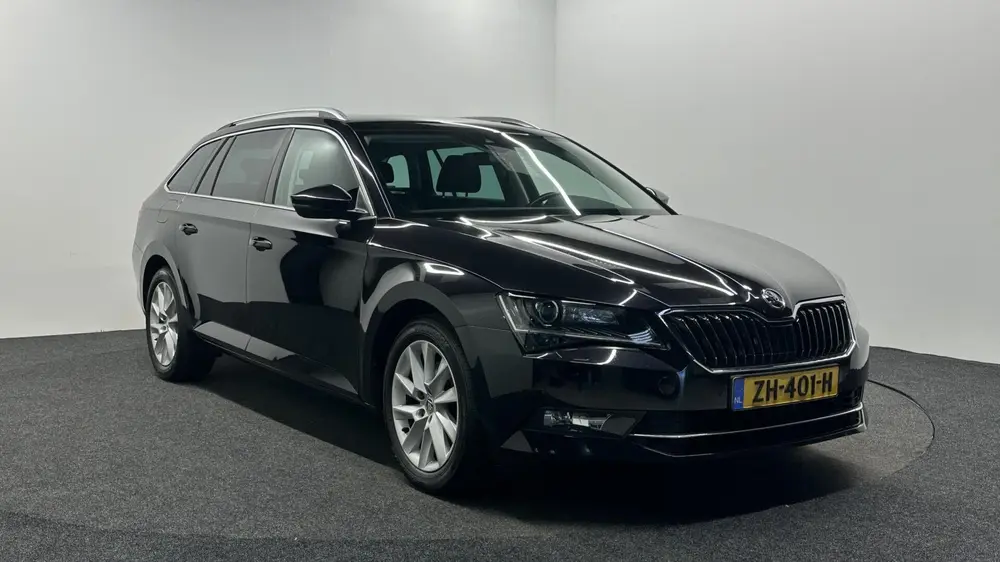 Skoda Superb 1.5 TSI ACT Style Business CAMERA CARPLAY uit 2019, foto 9