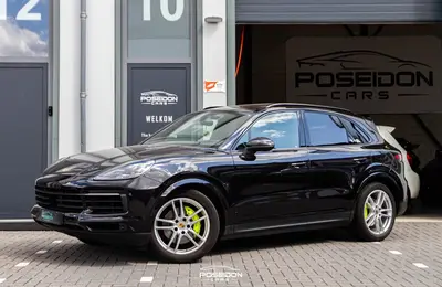 Porsche Cayenne 3.0 E-Hybrid PANO | HEAD-UP | SOFTCLOSE | BO uit 2019