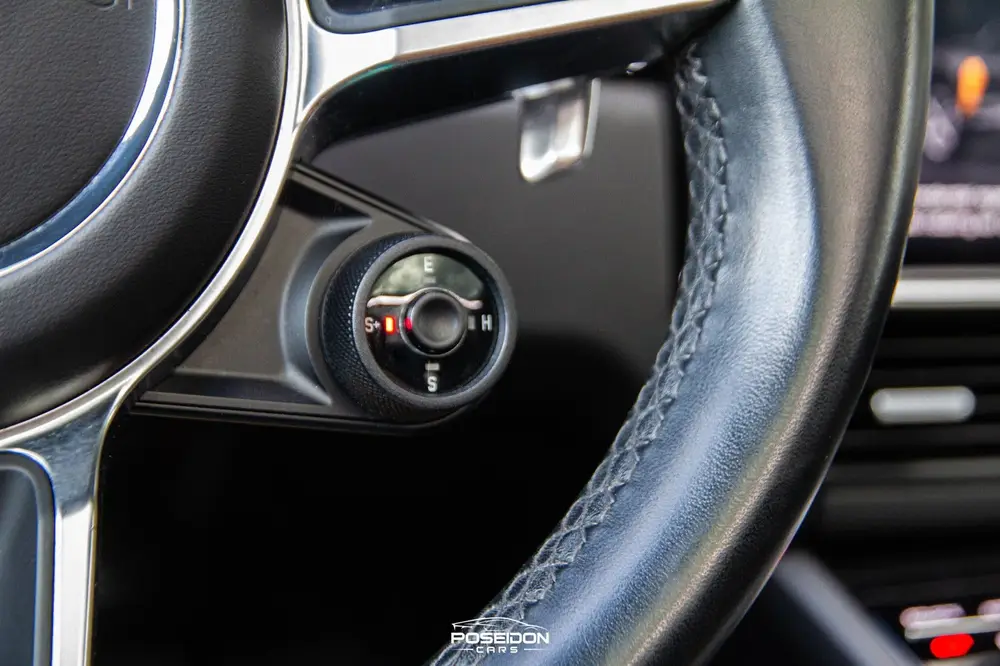 Porsche Cayenne 3.0 E-Hybrid PANO | HEAD-UP | SOFTCLOSE | BO uit 2019, foto 13